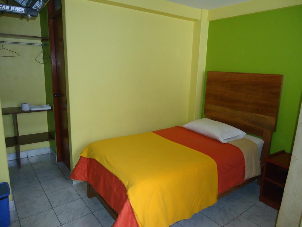 Hostal Omega Abancay Exterior foto