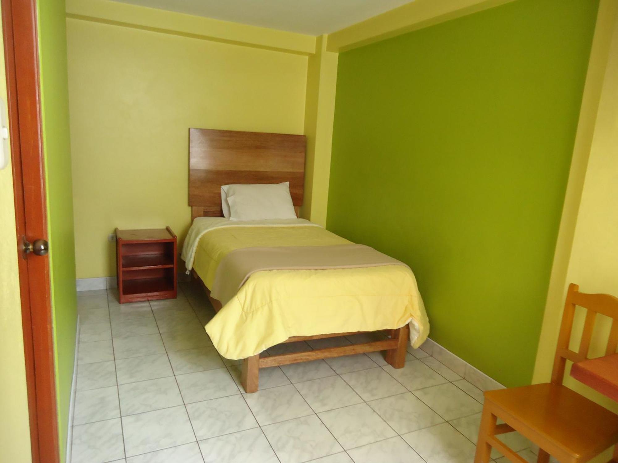 Hostal Omega Abancay Exterior foto