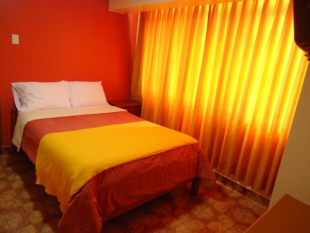 Hostal Omega Abancay Exterior foto